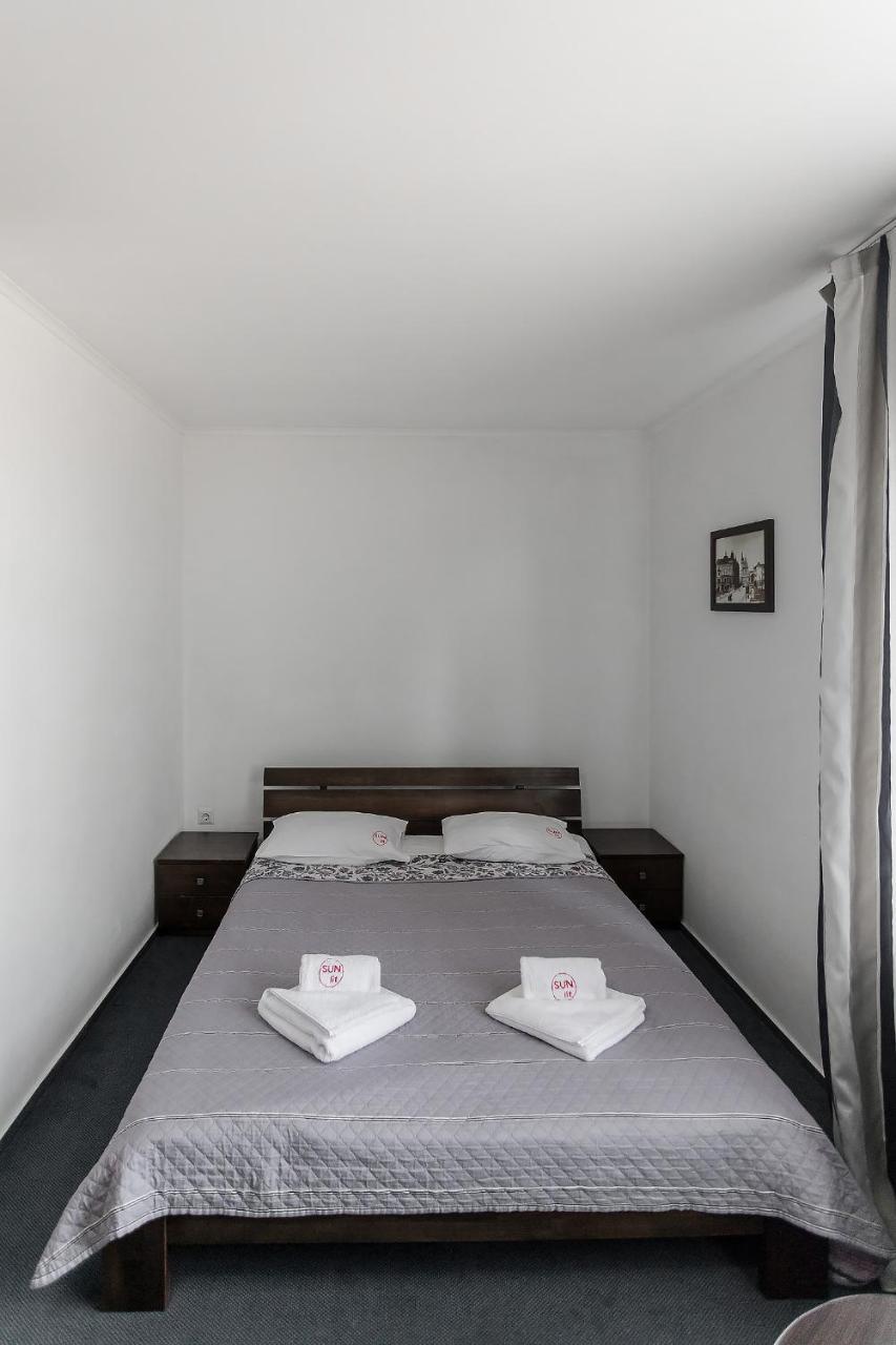 Sunlit Hotel อิวาโน-ฟรานกิฟสเก ภายนอก รูปภาพ