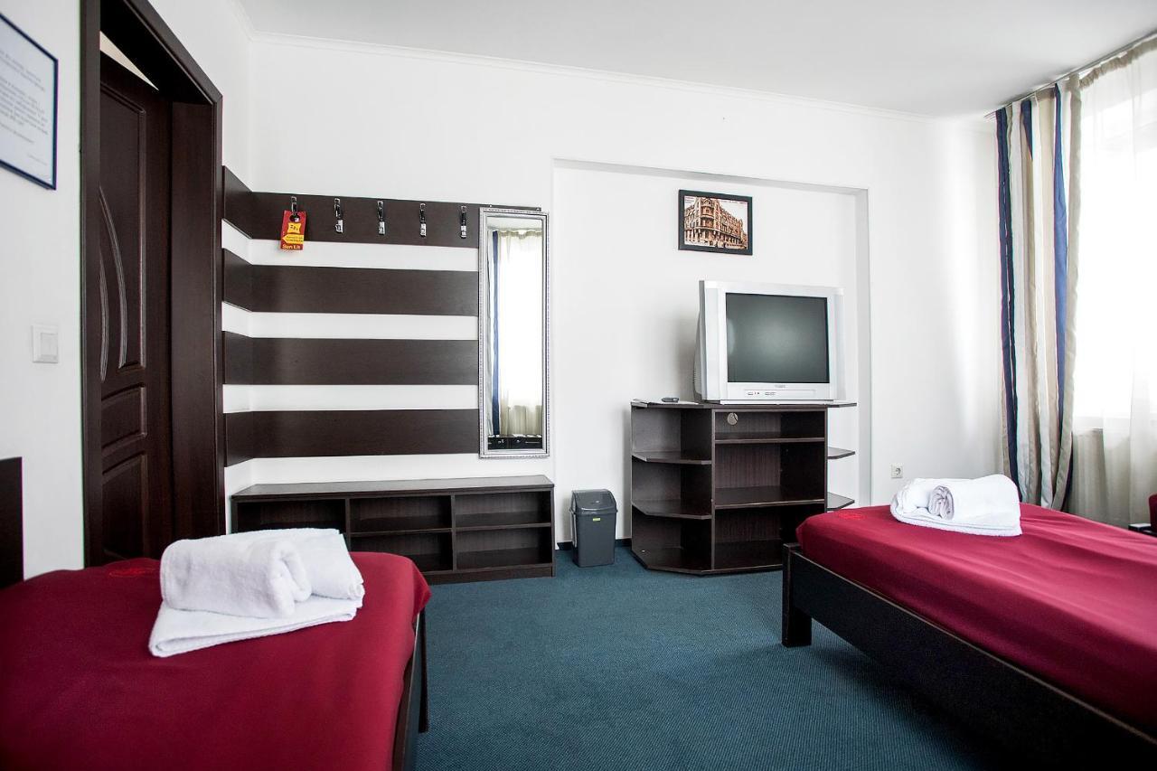 Sunlit Hotel อิวาโน-ฟรานกิฟสเก ภายนอก รูปภาพ